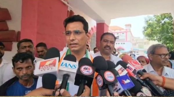 Durg: Innocent Anshika dies in a road accident, family demands justice