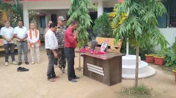 Tribute paid to martyr ASP Akash Giripunje in Bhanupratappur and Korar