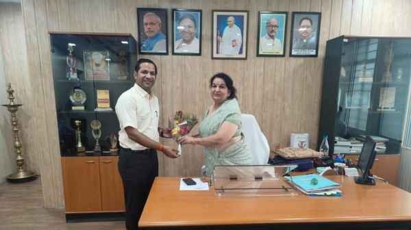 Dr. Soumitra Tiwari took over as Registrar at Indira Kala Sangeet University