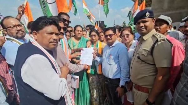 Assembly level Save Constitution rally organized, Congress gheraoed BEO office