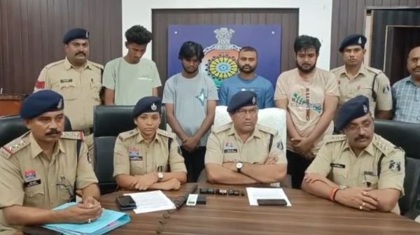 ₹54.90 lakh cyber fraud: Durg police arrested 4 accused from Lucknow