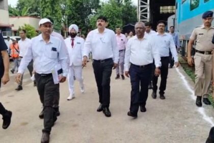 GM Tarun Prakash inspected Durg Railway Station
