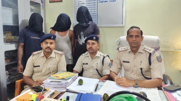 Hazaribagh: 168.5 kg doda found in the forest, 3 smugglers arrested