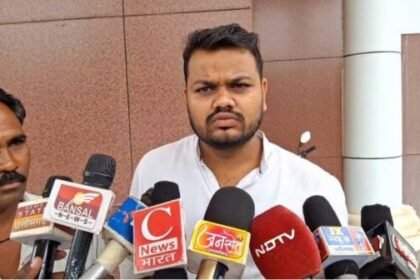 Bemetara: Obstacle in PM housing scheme, transformer on beneficiary's land