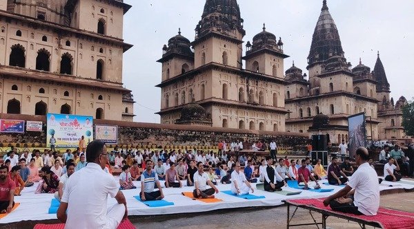 Madhya Pradesh Tourism Department organized 'Yoga Sangam' on International Yoga Day