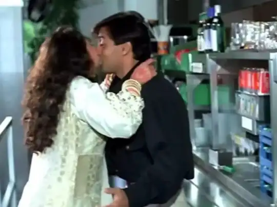 salman-khan-broke-no-kissing-rule-karisma-kapoor