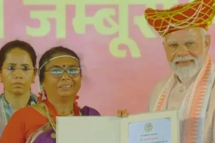 डॉ. जयमती कश्यप को पीएम मोदी ने किया सम्मानित