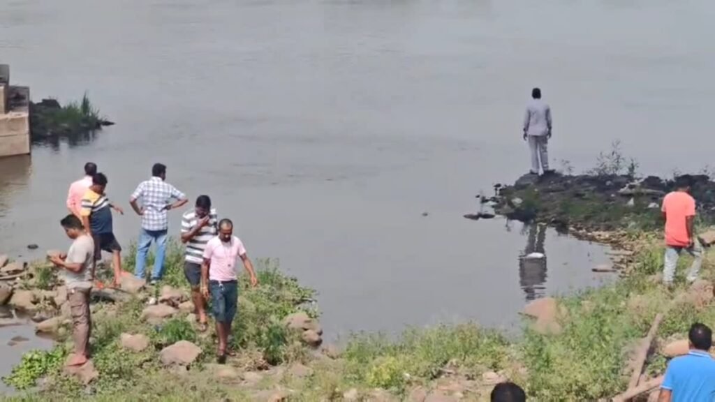 दामोदर नदी में पांच छात्रों का डूबना