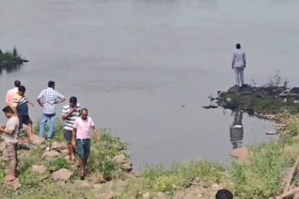 दामोदर नदी में पांच छात्रों का डूबना