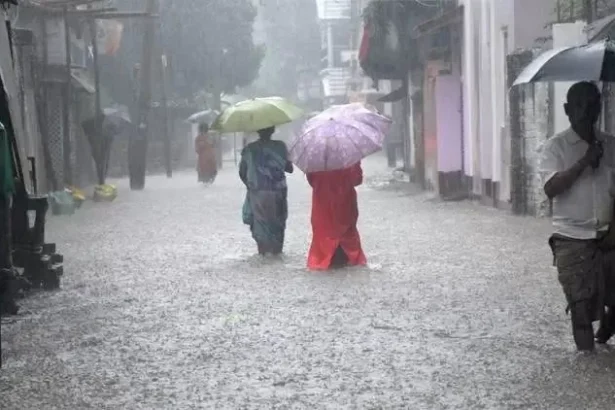 दिल्ली में पहली बार कृत्रिम बारिश