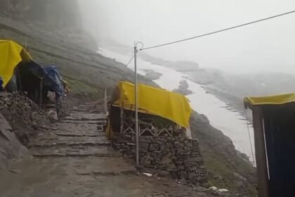 बदरीनाथ धाम में बारिश