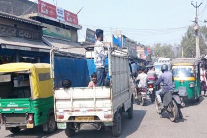 भुरकुंडा बाजार में जाम मुक्त अभियान शुरू