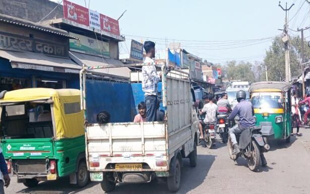 भुरकुंडा बाजार में जाम मुक्त अभियान शुरू