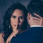 मकान मालिक की पत्नी ने किरायेदार से शादी