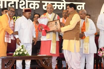 लोकतंत्र सेनानियों को मिलेगा आयुष्मान कार्ड