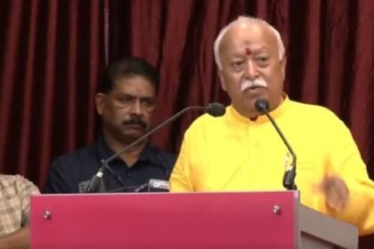 मोहन भागवत बोले: भारत को अब ‘‘सोने की चिड़िया’’ नहीं बल्कि ‘‘शेर’’ बनना होगा