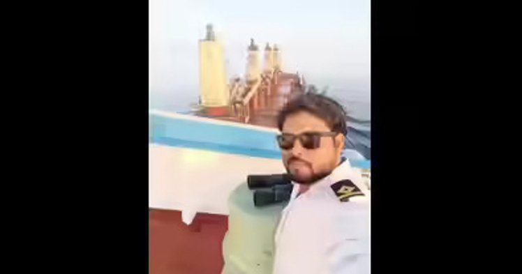 आगरा के मनीष यादव की इंडोनेशिया में दर्दनाक मौत: मर्चेंट नेवी के जहाज से फिसलकर समुद्र में गिरे