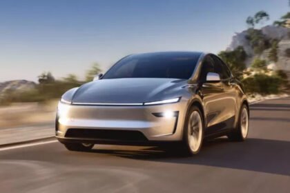 भारत में लॉन्च हुई टेस्ला मॉडल Y इलेक्ट्रिक SUV: एक बार चार्ज में 622KM की रेंज, कीमत ₹60 लाख से शुरू