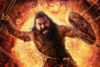 'कांतारा चैप्टर 1' का दमदार पोस्टर रिलीज, ऋषभ शेट्टी योद्धा अवतार में दिखे