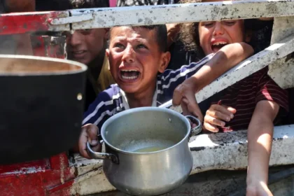 गाजा में भुखमरी से बिगड़े हालात: एक महीने में कई बच्चों की मौत, यूएन की चेतावनी