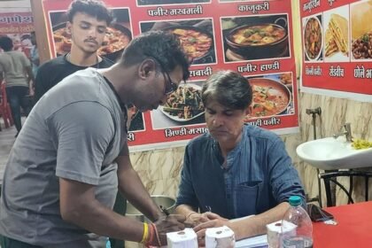 उज्जैन में महाकाल मंदिर के पास होटलों की जांच, स्वच्छता में कमी पर दो रेस्टोरेंट्स को नोटिस