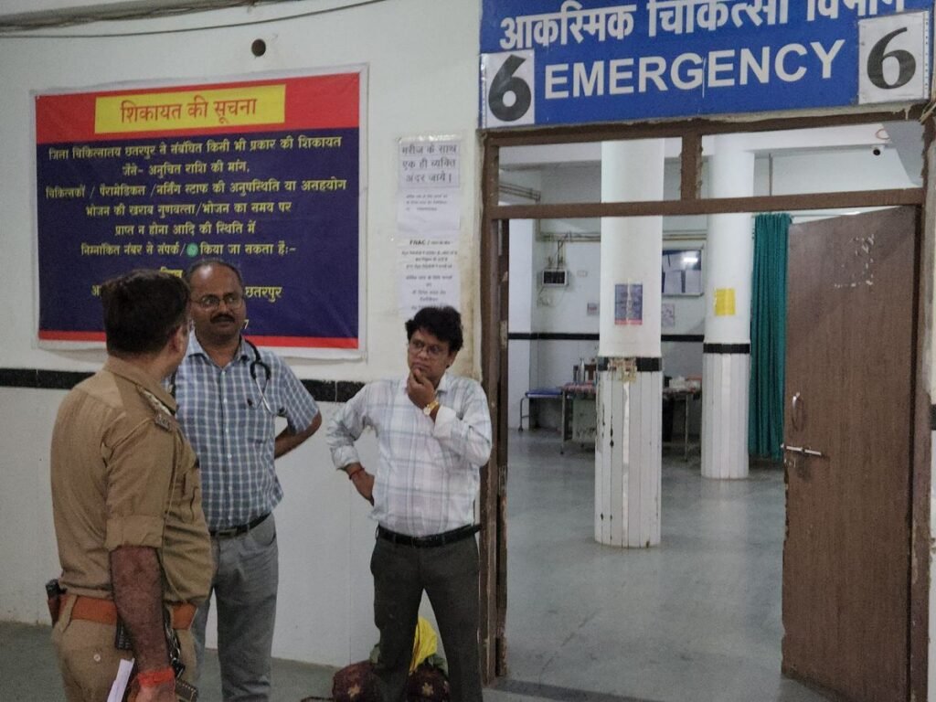 बागेश्वर धाम हादसा: धर्मशाला की दीवार गिरने से महिला श्रद्धालु की मौत, 11 घायल