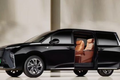 MG M9 भारत में लॉन्च: ₹69.90 लाख में मिलेगी 548KM रेंज वाली लग्जरी इलेक्ट्रिक कार