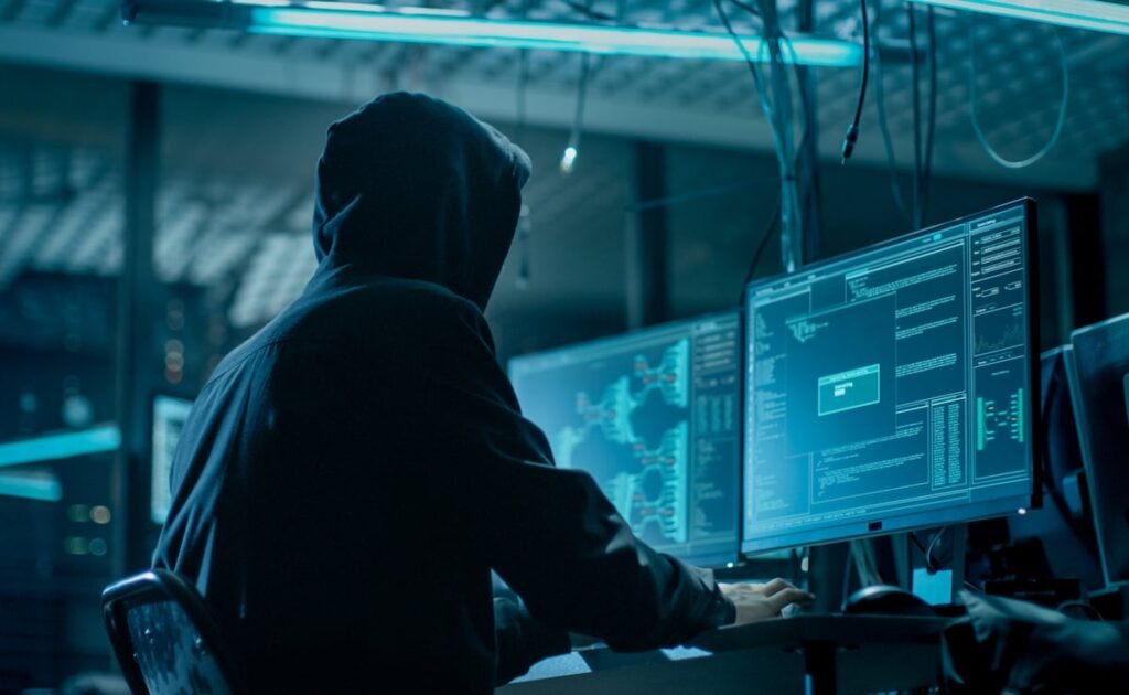 नोएडा में दो बुजुर्गों को बनाया गया 'डिजिटल अरेस्ट' का शिकार, साइबर ठगों ने लूटे 4 करोड़ रुपये