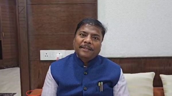 PCC chief Deepak Baij's mobile stolen from Chhattisgarh Congress headquarters