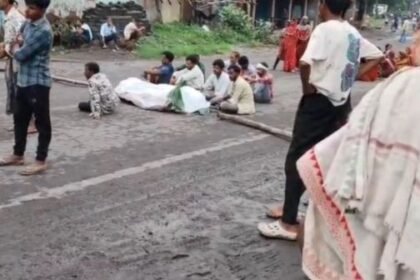 Raigarh: Horrible truck accident on Gharghoda Road, young man dies a painful death