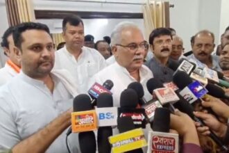 Bhupesh Baghel reached Raigarh: Big demonstration against Adani Coal Mines