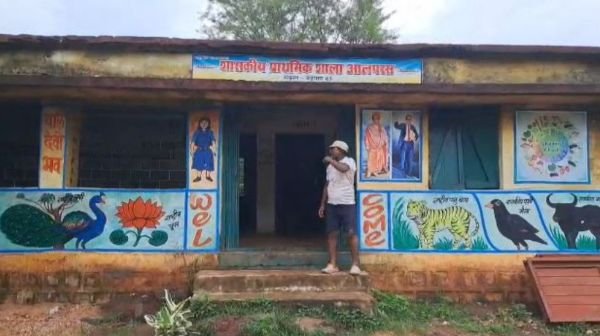 The condition of education system in the interior areas of Kanker: dilapidated school building