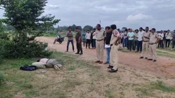 Katghora: An unknown body found soaked in blood near Bankimongra Electricity Office