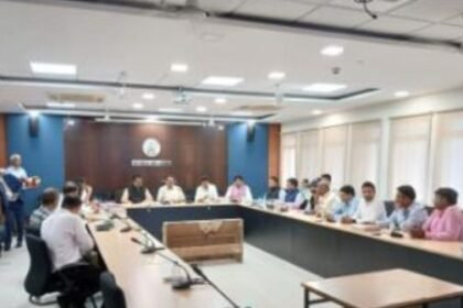 Parliamentary Official Language Committee praised the running of MBBS course in Hindi in Madhya Pradesh