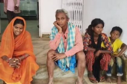 Two innocent children of the same family died a painful death due to snake bite in Godda