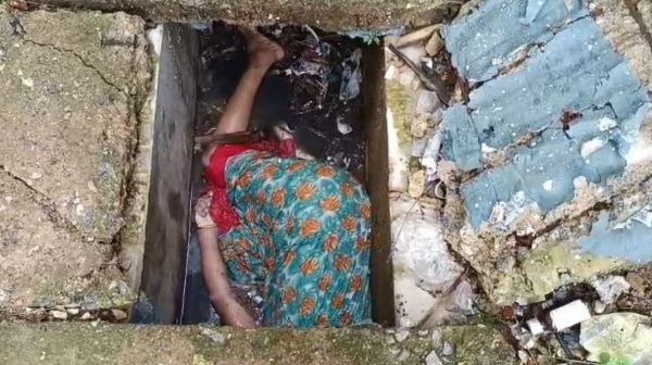 A woman's body was recovered from a drain in Lohardaga Sadar Hospital premises