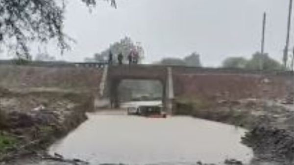 Katghora: Water filled in railway underbridge, Dipka-Purena road closed