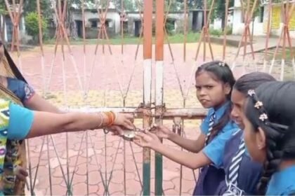 Janjgir-Champa: Villagers locked the school due to lack of teachers