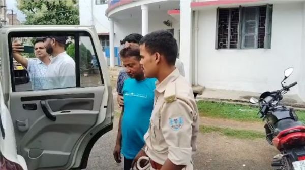 Bangalore police arrested Munger's Shubham Sahni from Madhupur