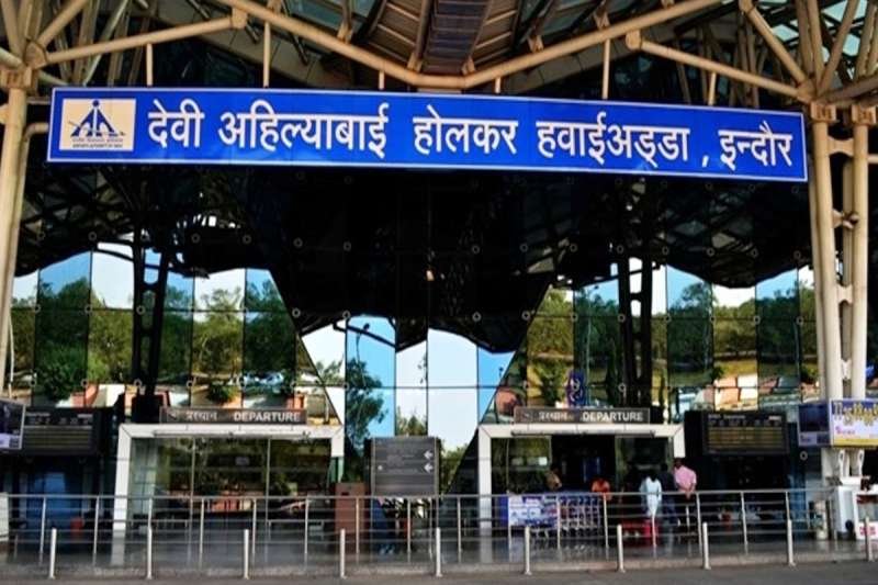 इंदौर एयरपोर्ट पर रिकॉर्ड यात्री संख्या: 6 महीनों में 22 लाख से अधिक ने किया सफर