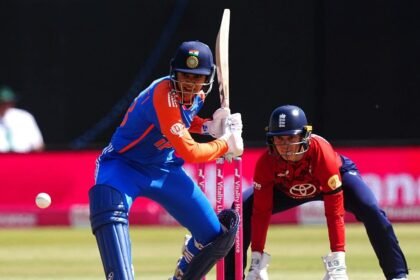 India Women vs England