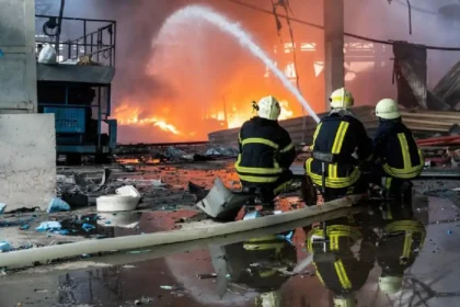 अब तक का सबसे बड़ा रूसी हमला: एक रात में यूक्रेन पर 728 ड्रोन और 13 मिसाइलें दागीं