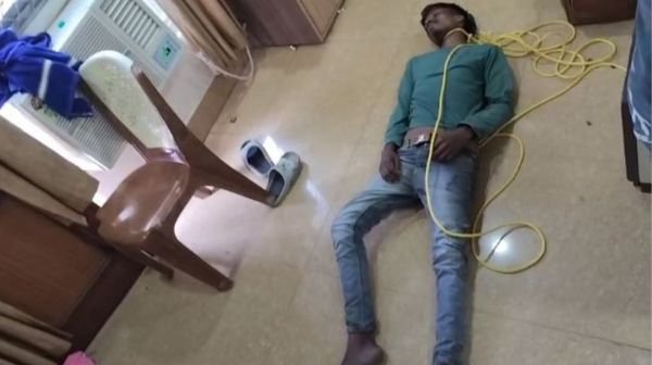 A young man hanged himself in a hotel, cause of death unknown, police investigating