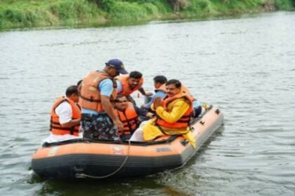 Chief Minister Dr. Yadav inspected the ghats under construction on Kshipra river