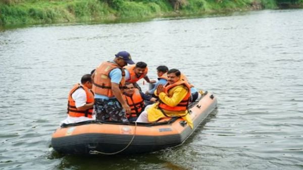 Chief Minister Dr. Yadav inspected the ghats under construction on Kshipra river