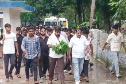 Congress councilors submitted a memorandum in protest against the poor health services of SECL