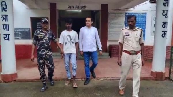 A youth involved in cyber fraud arrested in Balrampur