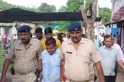 Corruption exposed in Giridih, revenue employee Alok Ranjan arrested while taking bribe