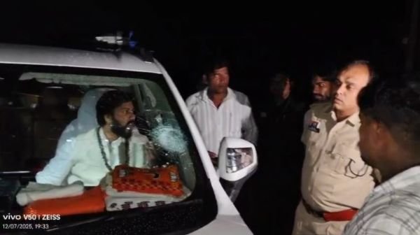 Bemetara: Stone pelting on Arang MLA Guru Khushwant Saheb's convoy