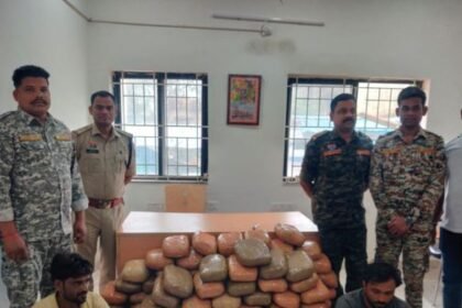Kawardha: 120 kg ganja seized from truck, two interstate smugglers arrested